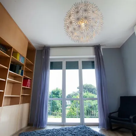 科摩别致奇想公寓 公寓 *