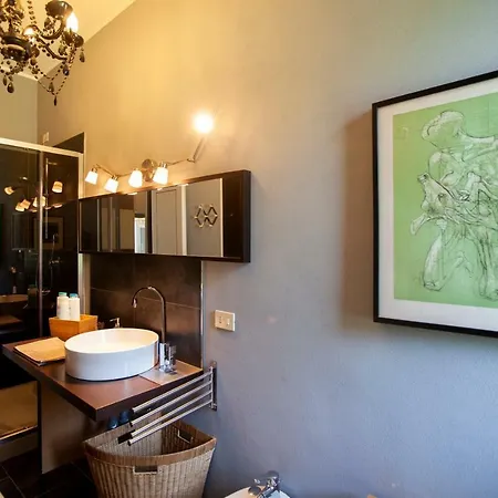 Chic And Freak Apartment Como