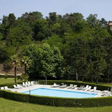 アパート Chic And Freak