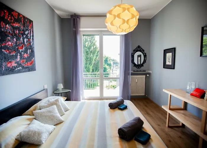 Chic And Freak アパート コモ